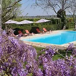 Frühstückspension Le Logis D'epargnes And 4*