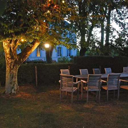 Le Logis D'epargnes And Bed & Breakfast *
