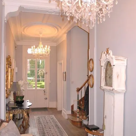 Le Logis D'epargnes And Bed & Breakfast