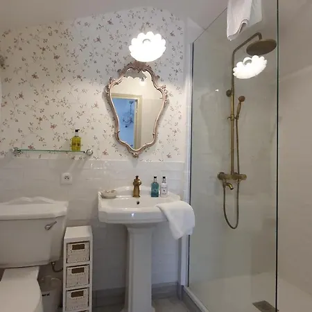 Le Logis D'epargnes And Bed & Breakfast *
