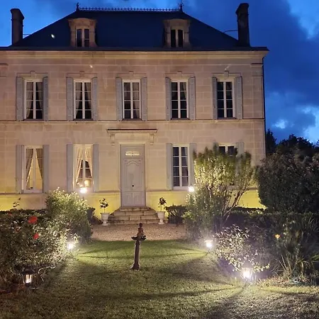 Le Logis D'epargnes And Bed & Breakfast