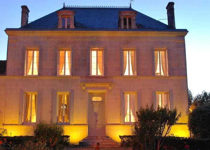 Le Logis D'epargnes And Bed and breakfast Epargnes